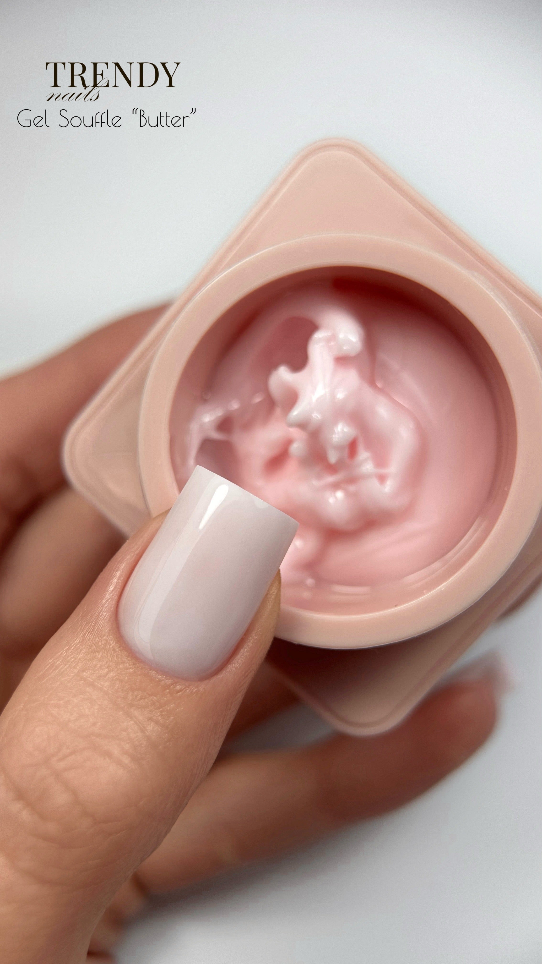 UV/LED Modeling self-smoothing “Macaroon” by Trendy Nails (30ml)