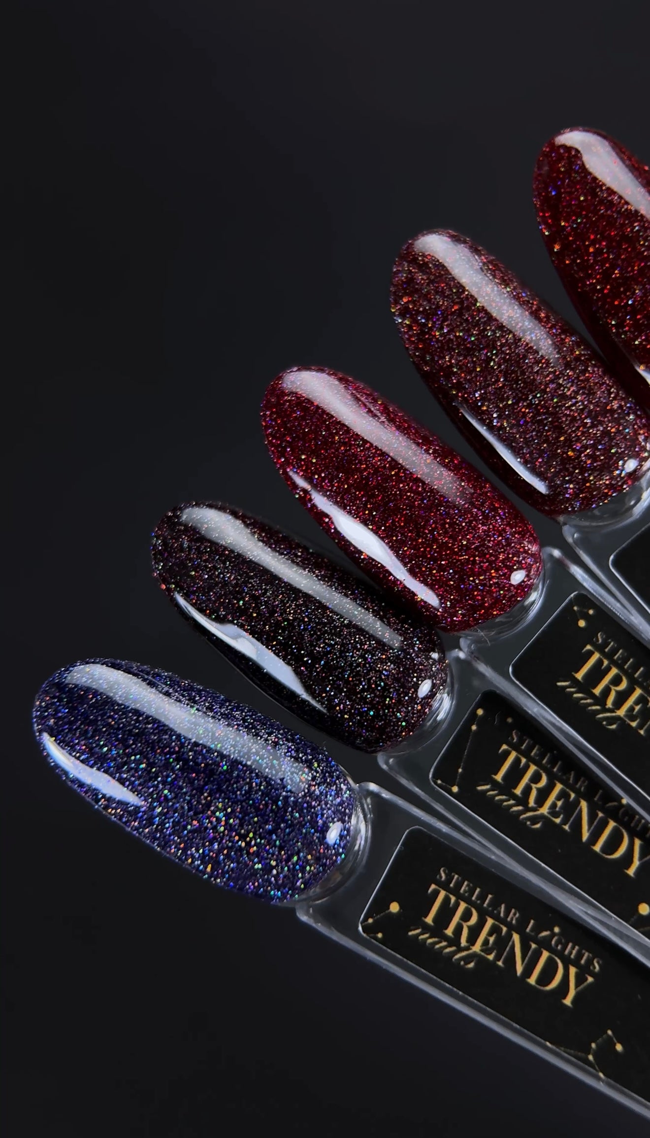 Gel Polish STELLAR LIGHTS
KOLLEKTION "Vega" (8ml) von Trendy Nails (TPO/HEMA-free)