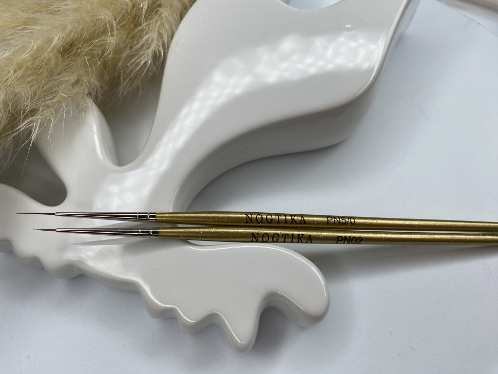 Nailart brush PN5/0 for fine lines