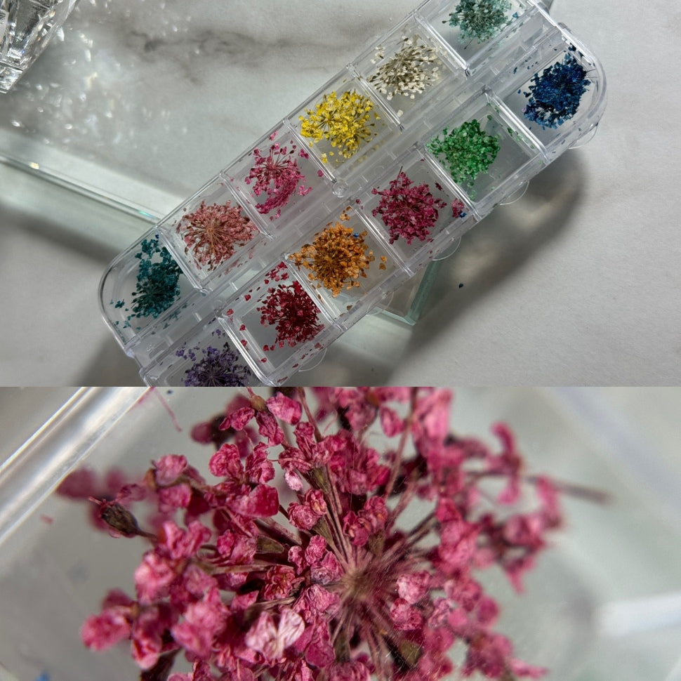 Nail art set dried flowers