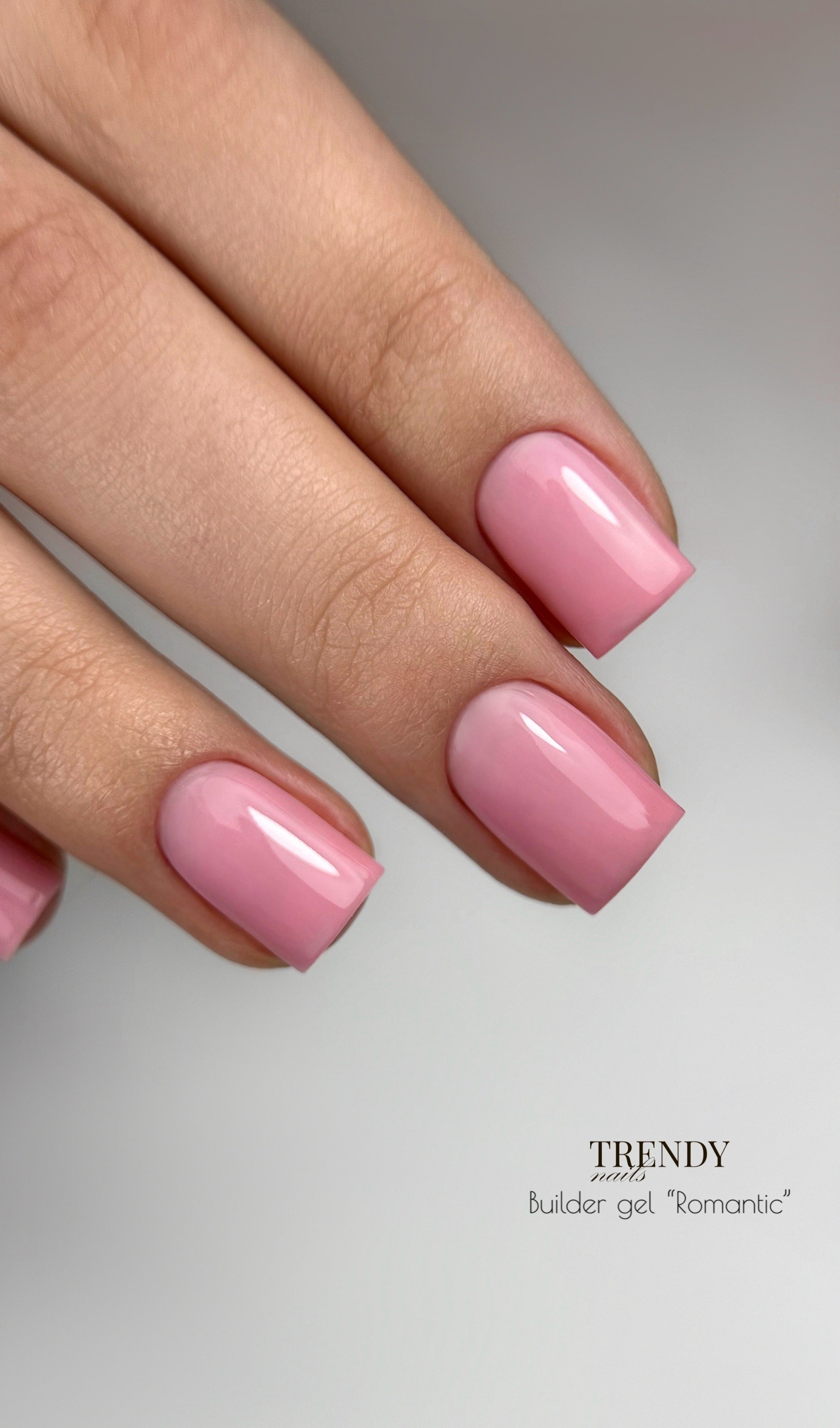 Builder Gel Romantic in der Flasche oder Tiegel von Trendy Nails 15ml/ 30ml (selbstglättend)