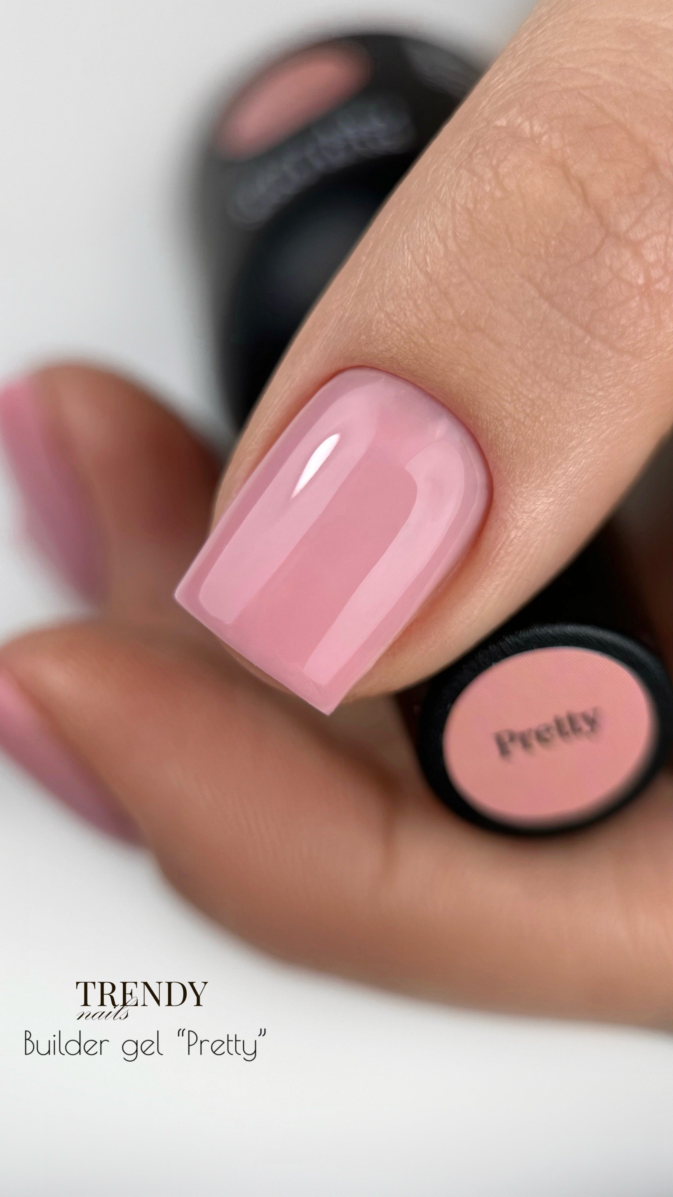 Builder Gel "Pretty" von Trendy Nails 15/30ml (selbstglättend)