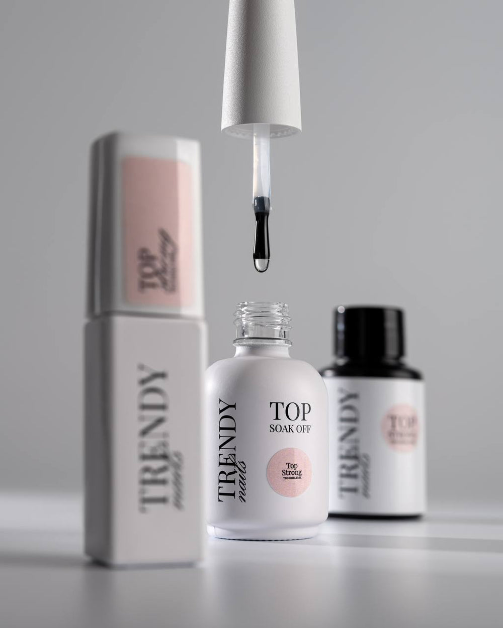 Топ гель-лак БЕЗ ЛИПКОГО СЛОЯ СИЛЬНЫЙ 8мл/15мл от Trendy Nails