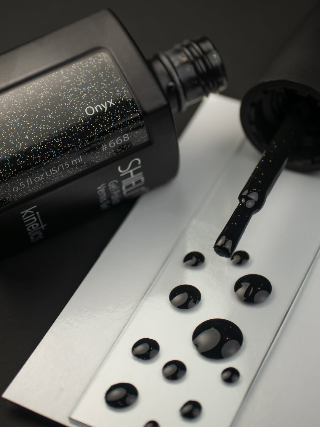 Kinetics SHIELD Gel Polish "Onyx" Nr. 668 (15ml) (TPO/HEMA-free)